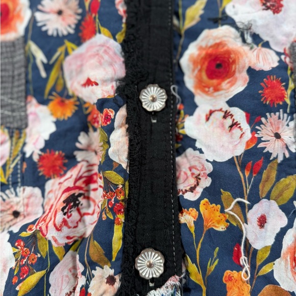 POL Black Floral Patchwork Utility Jacket - Picture 6 of 16